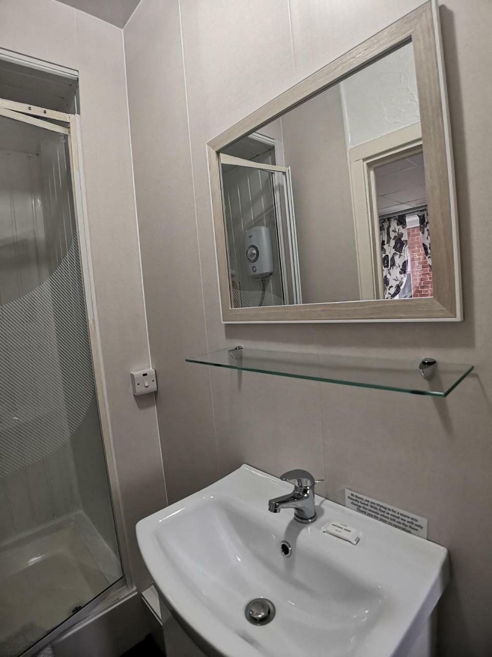 بلاكبول The Hopton Hotel المظهر الخارجي الصورة