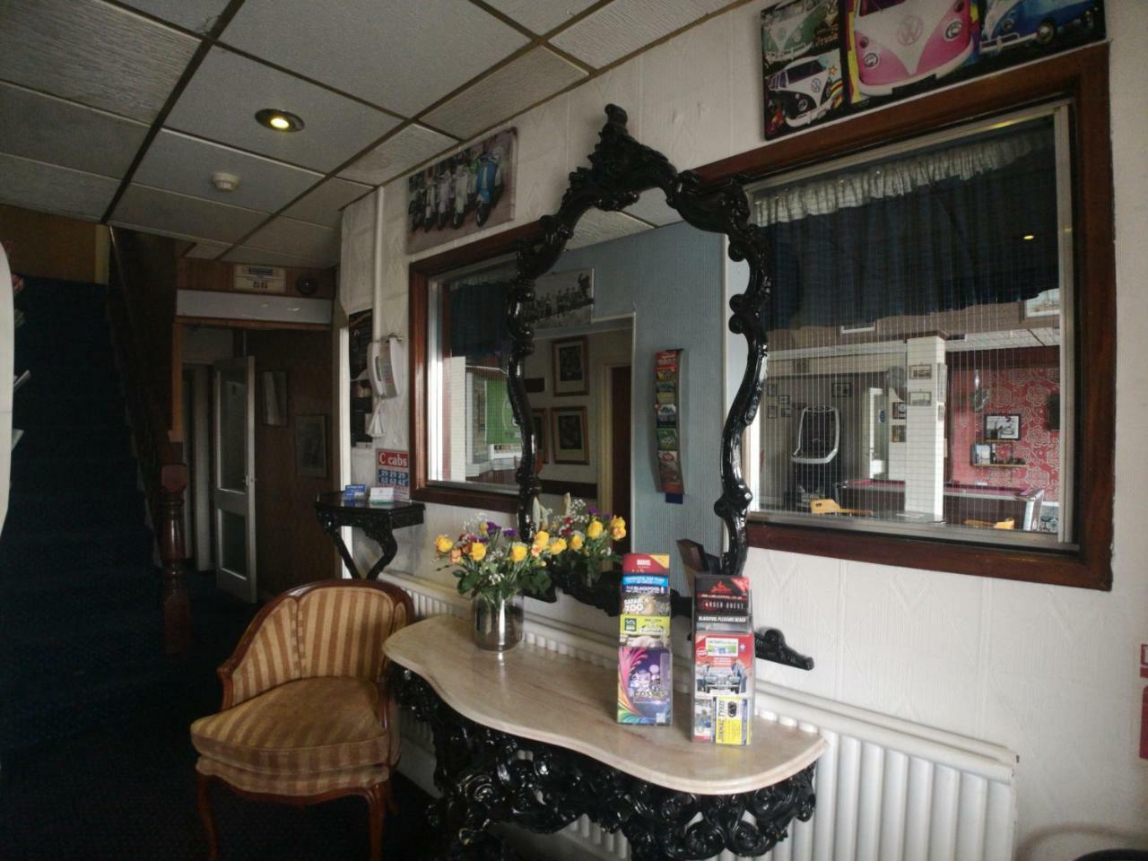 بلاكبول The Hopton Hotel المظهر الخارجي الصورة